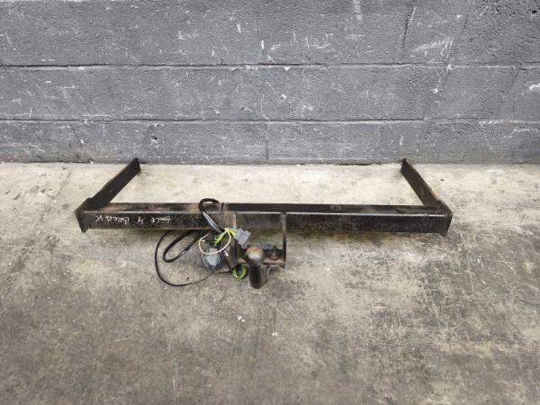 ATTACHE REMORQUE VW BREAK - Vue 1